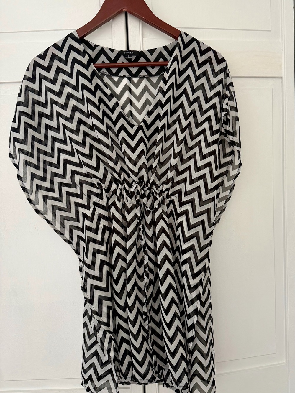 Raviya Black & White Chevron V-Neck Swim Coverup